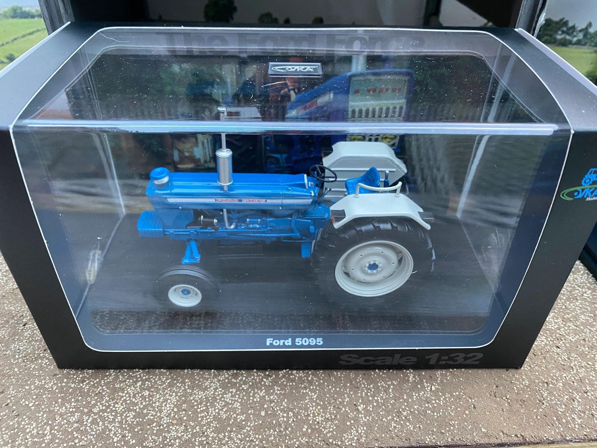 Ford 5095 2wd Tractor Limited Edition Stunning in 1:32 scale VKA Models Image 9