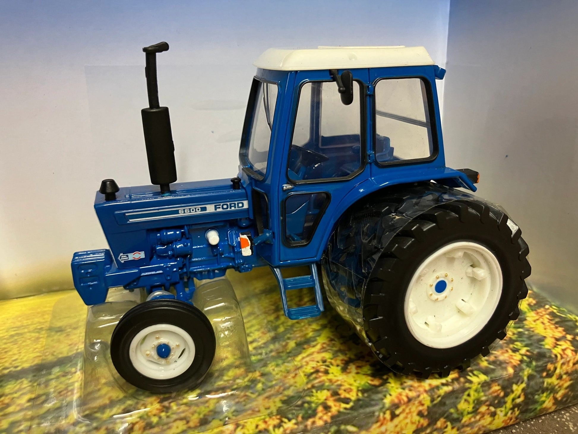 Ford 6600 rear duals Tractor Conversion Bubble cab 1:32 scale Image 2