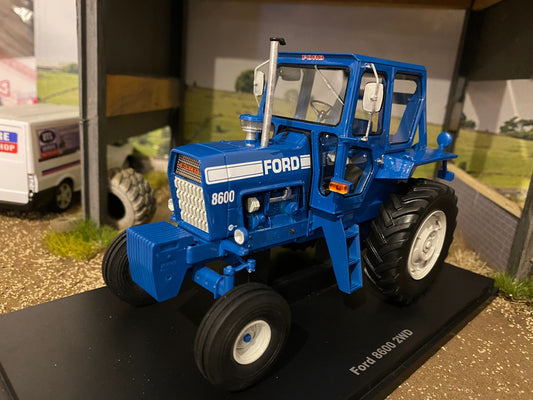 Ford 8600 2wd Tractor Limited Edition Stunning in 1:32 scale VKA Models Image