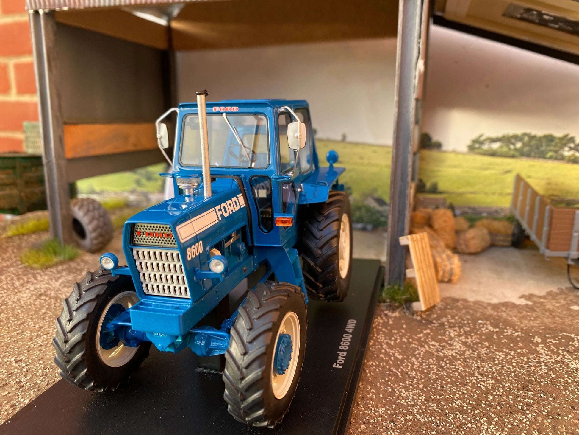 Ford 8600 4wd Tractor Limited Edition Stunning in 1:32 scale VKA Models Image 5