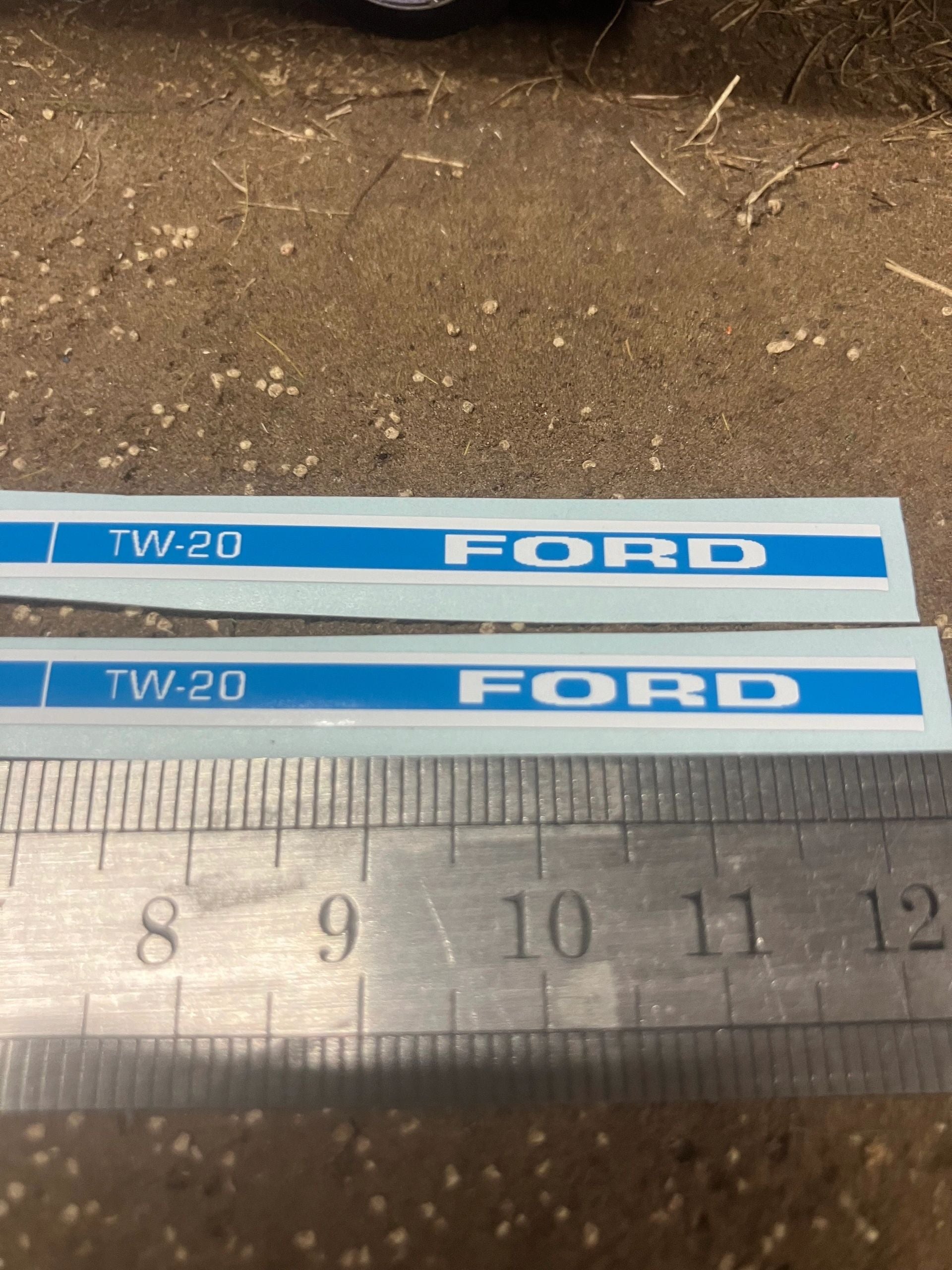 Ford TW20 mk 2 Tractor Pre cut professional High quality vinyl bonnet decals farm machinery Britains decals 1:32 scale Image 3