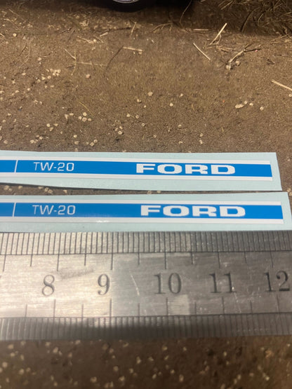Ford TW20 mk 2 Tractor Pre cut professional High quality vinyl bonnet decals farm machinery Britains decals 1:32 scale Image 3