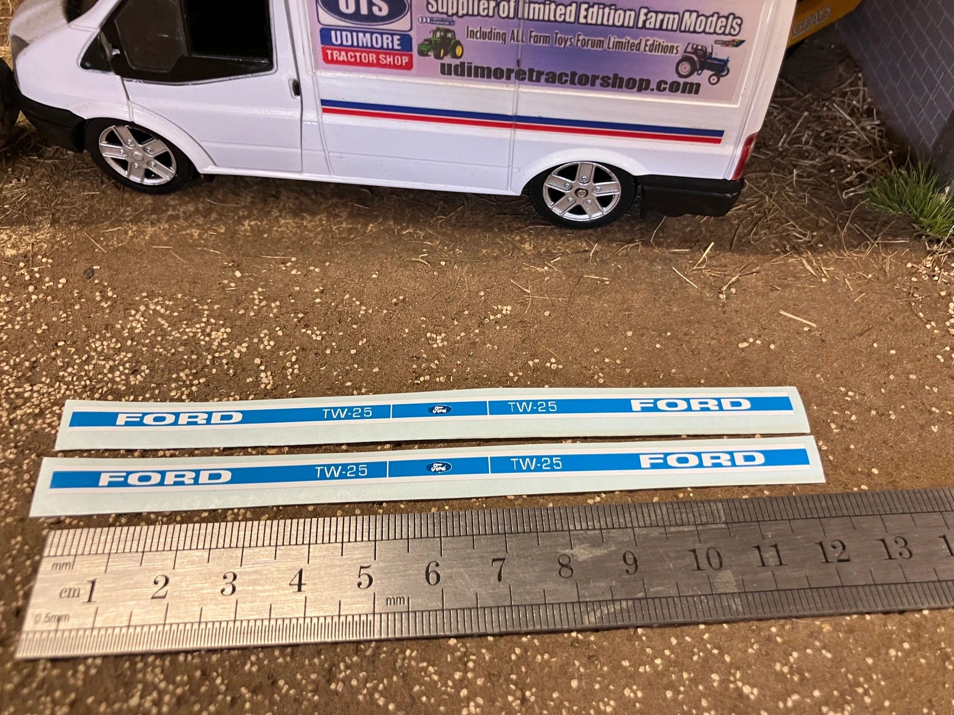 Ford TW25 mk 1 Tractor Pre cut professional High quality vinyl 4 bonnet decals farm machinery Britains decals 1:32 scale Image 2