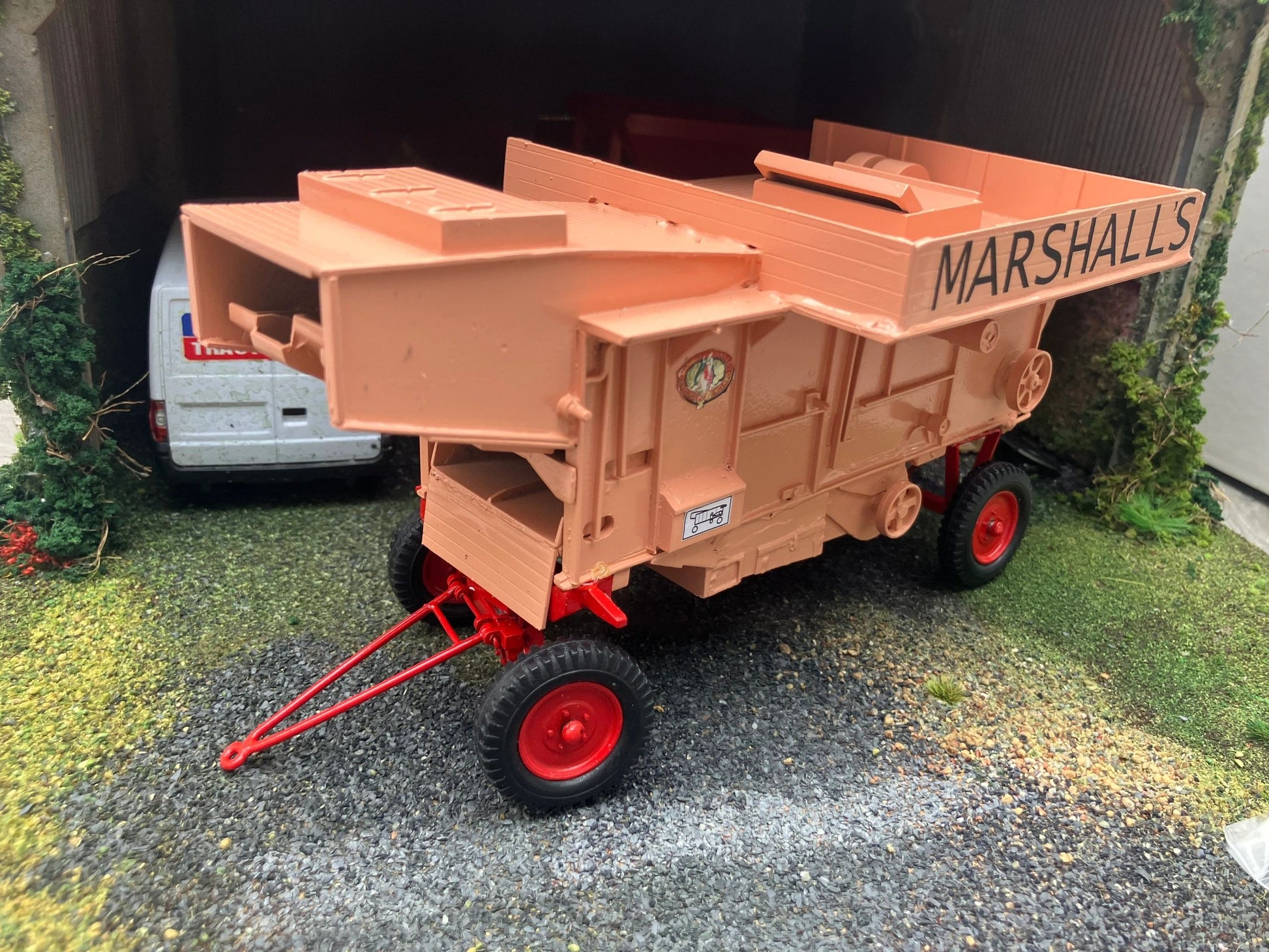 G&M Originals Marshall Threshing Machine 1:32 scale Image