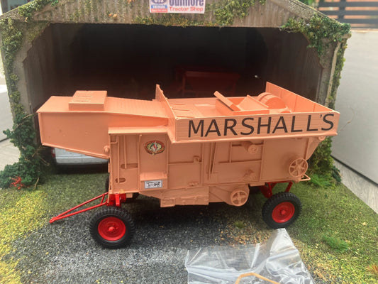 G&M Originals Marshall Threshing Machine 1:32 scale Image 2