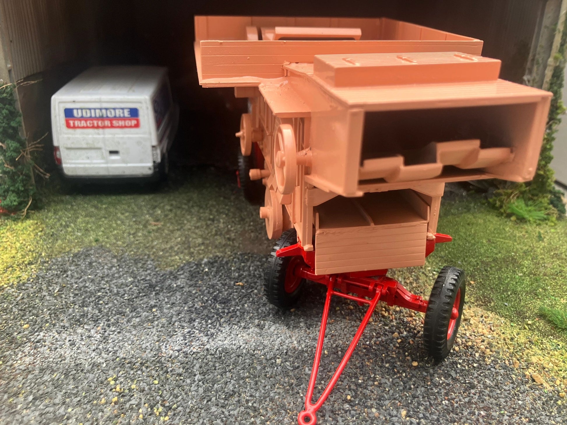 G&M Originals Marshall Threshing Machine 1:32 scale Image 4
