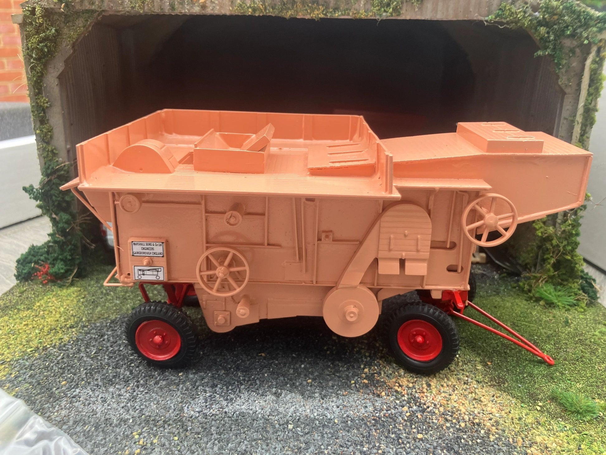 G&M Originals Marshall Threshing Machine 1:32 scale Image 6