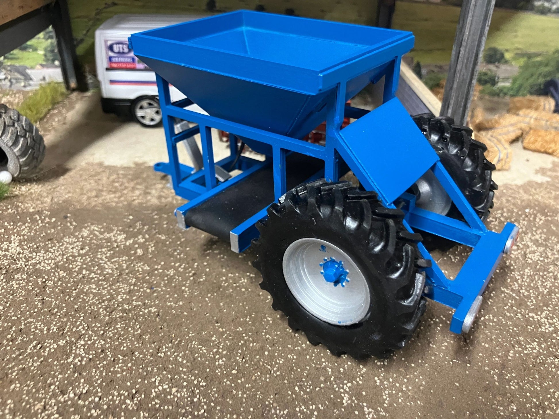 Hand made Scratch built Blue 8 tonne Stonecart Gravel trailer 1:32 scale Image 3