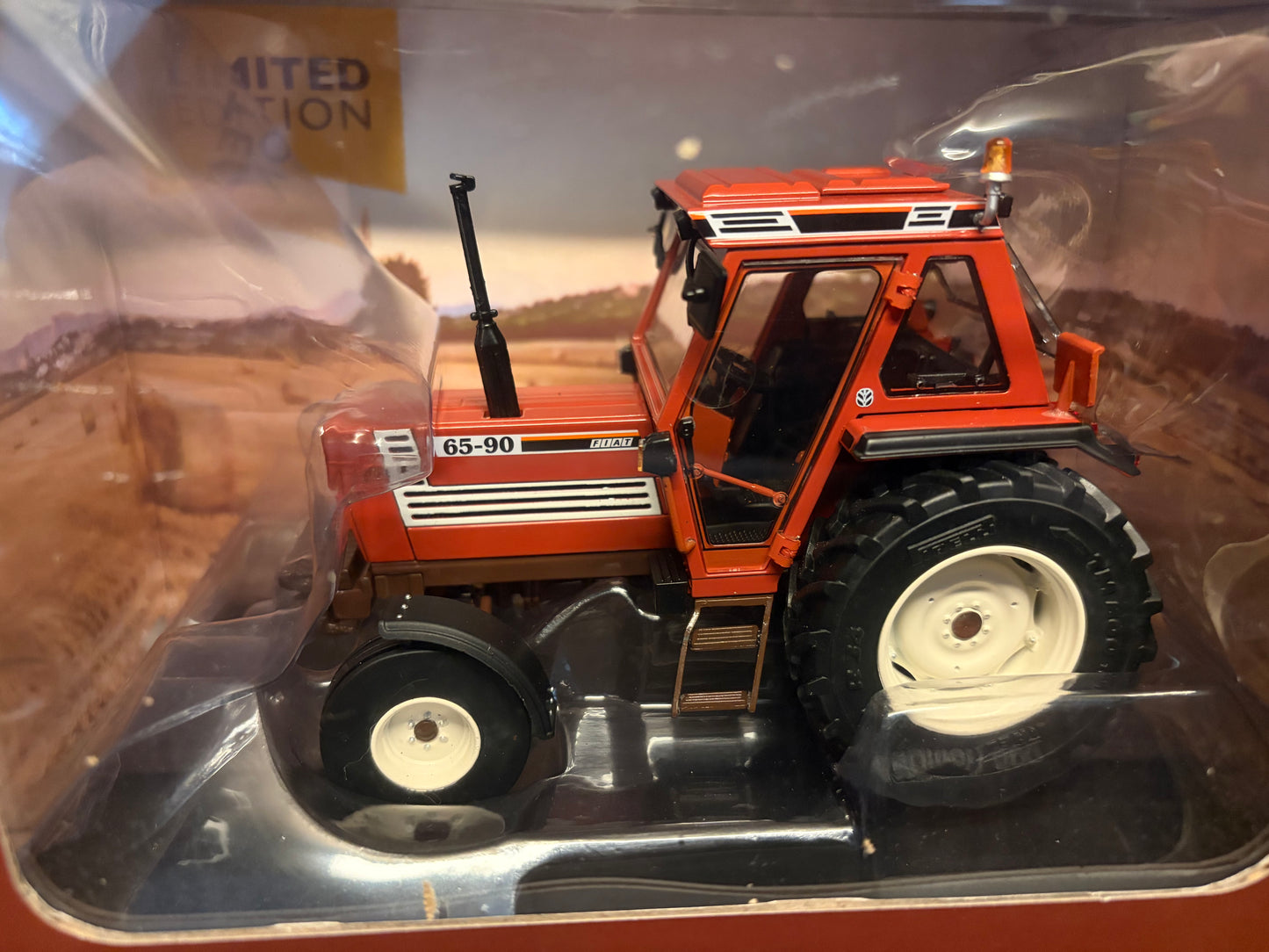 Limited Edition Fiat 65-90 Super Comfort cab 2wd Tractor 1:32 scale Boxed ROS
