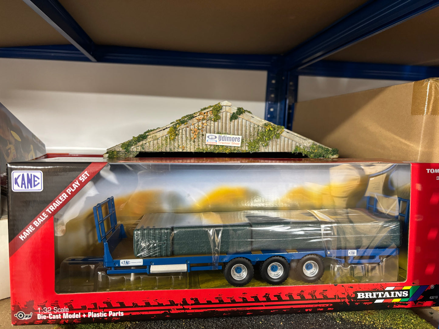43218 Britains Kane Bale Trailer 1:32 BOXED
