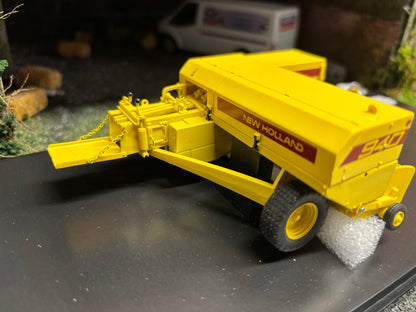 New Holland 940 Hayliner Baler Limited Edition 1:32 scale VKA Models
