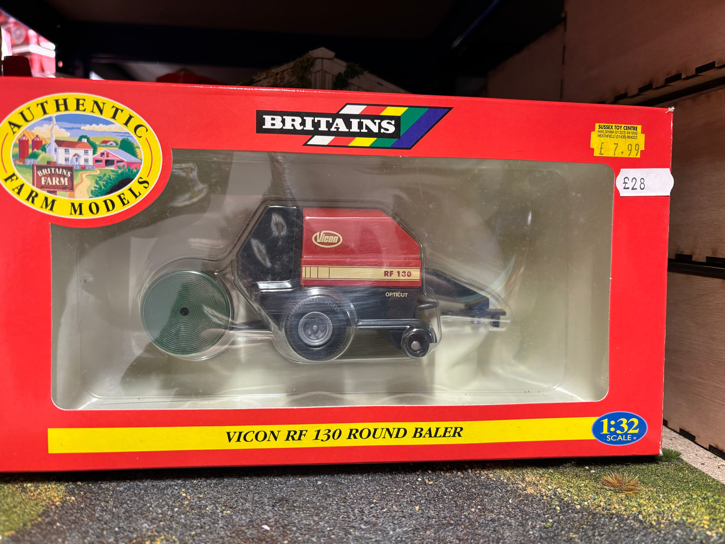 Vintage Britains Vicon RF 130 Round Baler 1:32 scale Obsolete 00051