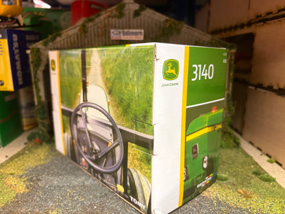 Vintage Britains John Deere 3140 Tractor 1:32 scale obsolete 43327