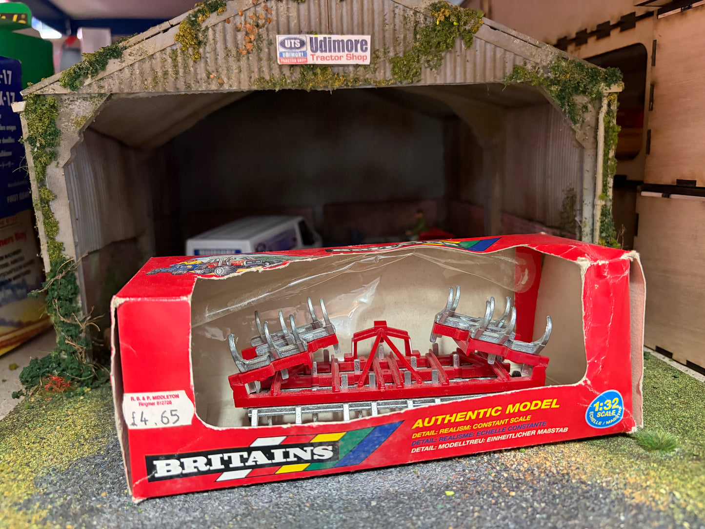 9550 Britains Red Fold Up Cultivator  1:32 scale BOXED VINTAGE Obsolete