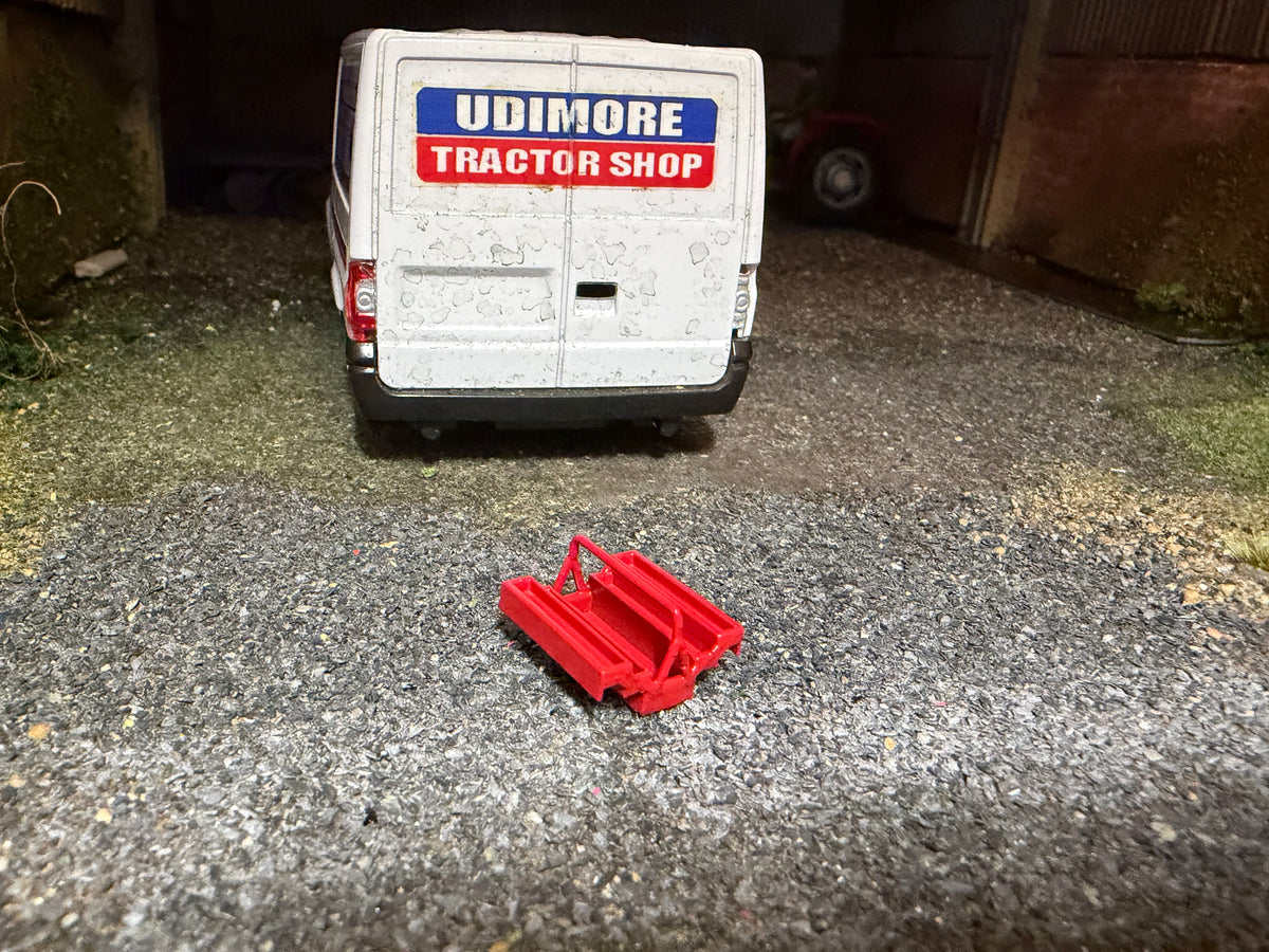 Agri Modelbouw Red Toolbox Type 1 – 1:32 Scale Farm Workshop Accessory – AM-06019