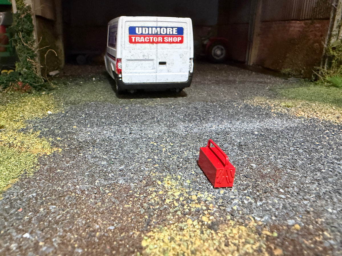 Agri Modelbouw Red Toolbox Type 3 – 1:32 Scale Farm Workshop Accessory – AM-06021