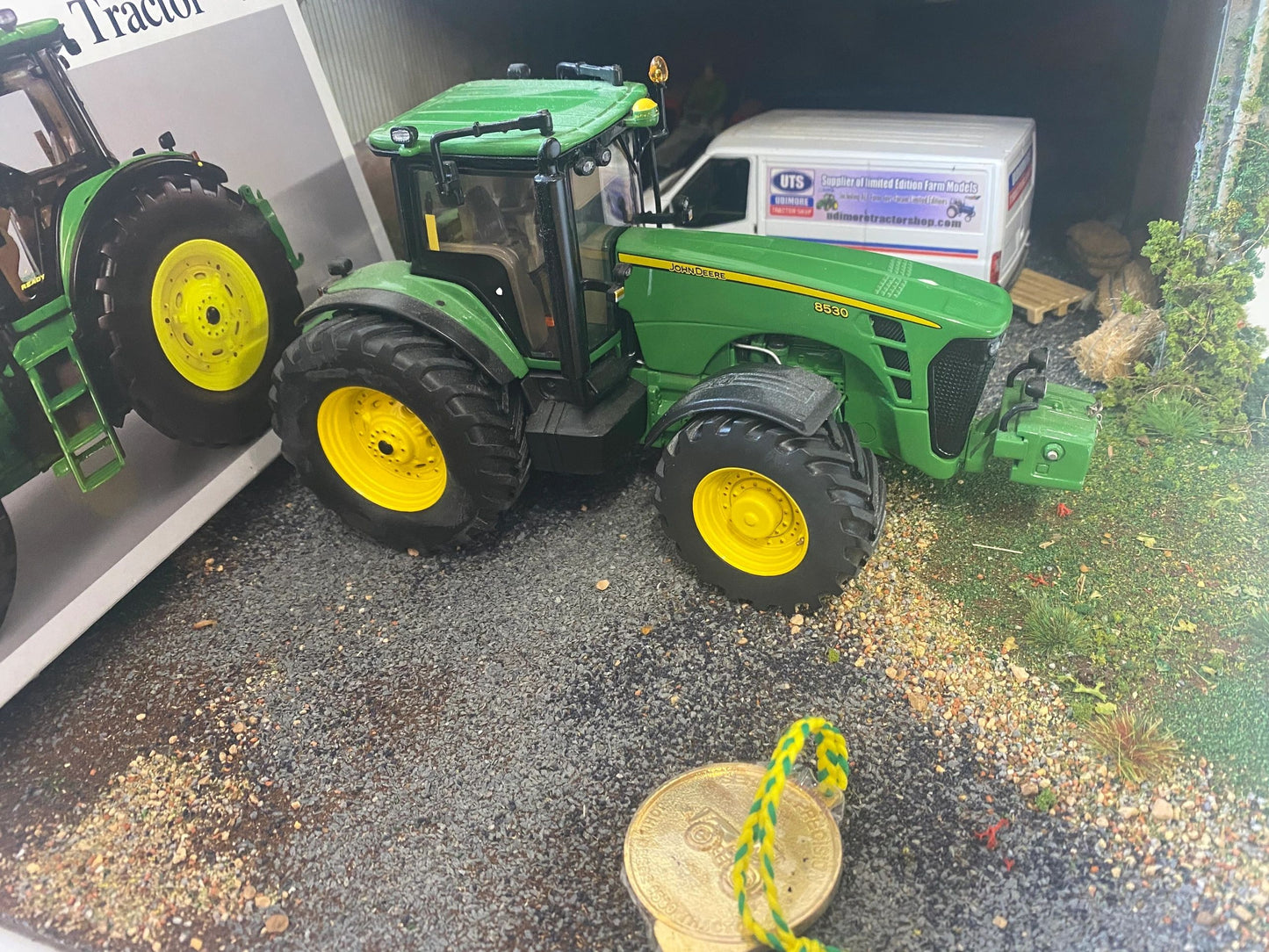 John Deere 8530 Precision Tractor 1:32 scale ERTL coin brochure etc Image 3