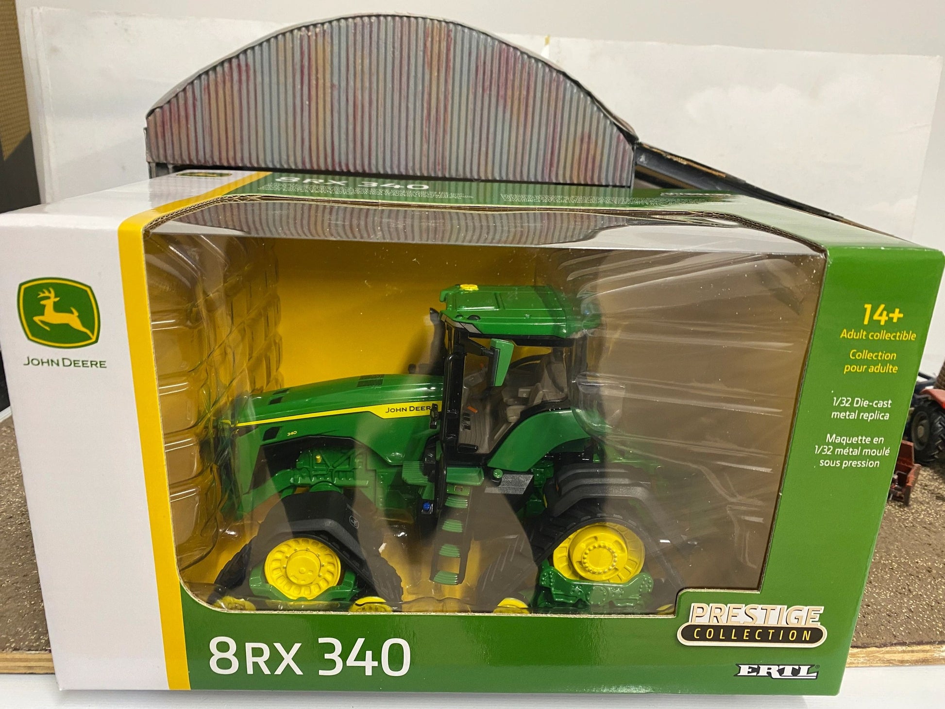 John Deere 8RX 340 Prestige Tractor on tracks 1:32 scale ERTL 85013 Image 3