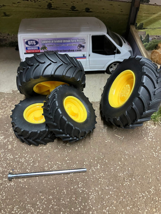 John Deere Tractor wheel set 1:32 scale 51mm x 20mm , 67mm x 24mm wiking Siku Image
