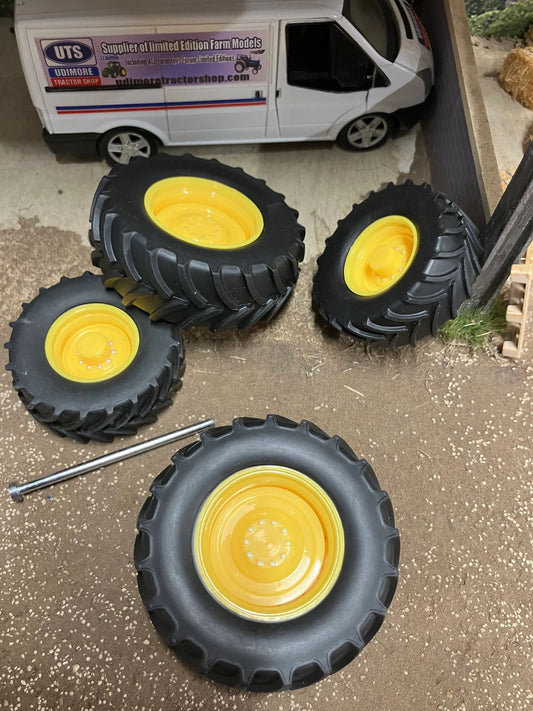 John Deere Tractor wheel set 1:32 scale 51mm x 20mm , 67mm x 24mm wiking Siku Image 2