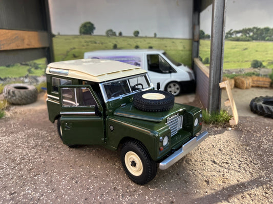 Land Rover Series 3 88 Safari roof Deep Bronze Green Marge Models 1:32 scale new boxed MM2421-03 Image