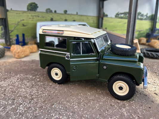 Land Rover Series 3 88 Safari roof Deep Bronze Green Marge Models 1:32 scale new boxed MM2421-03 Image 2