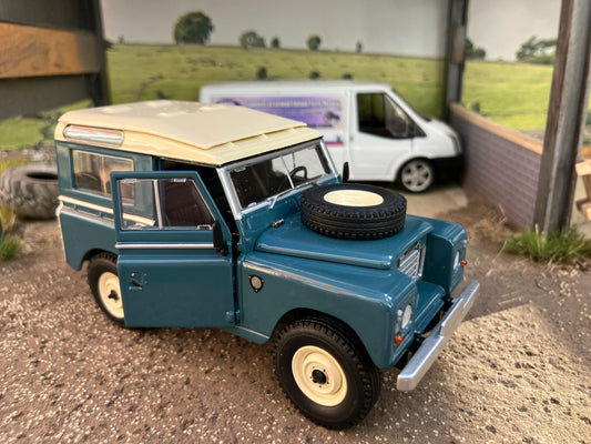 Land Rover Series 3 88 Safari roof marine Blue Marge Models 1:32 scale new boxed MM2421-01 Image 2