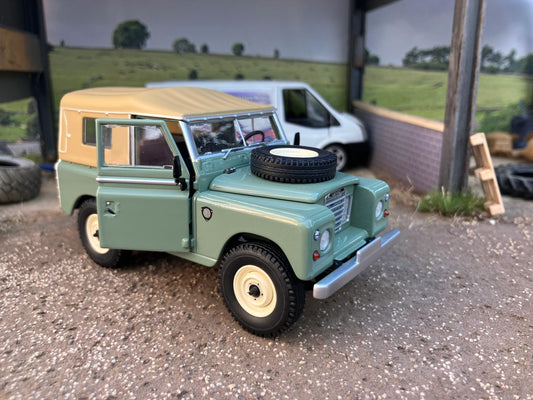 Land Rover Series 3 88 Soft top Atlantic Green Marge Models 1:32 scale new boxed MM2420-02 Image