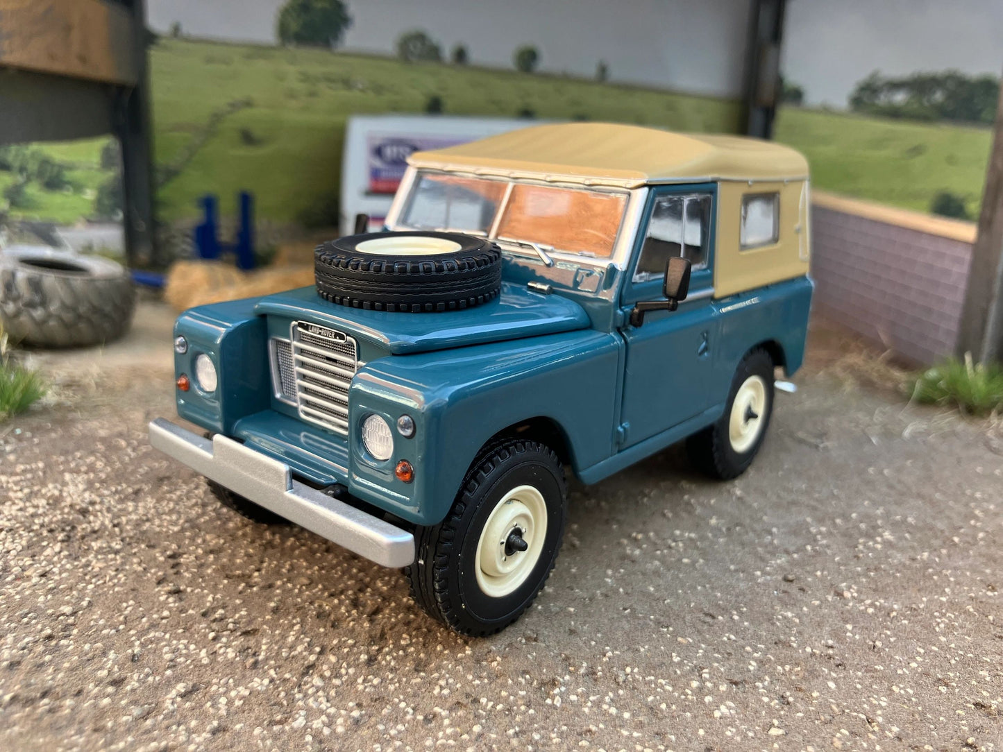 Land Rover Series 3 88 Soft top marine Blue Marge Models 1:32 scale new boxed MM2420-01 Image 6