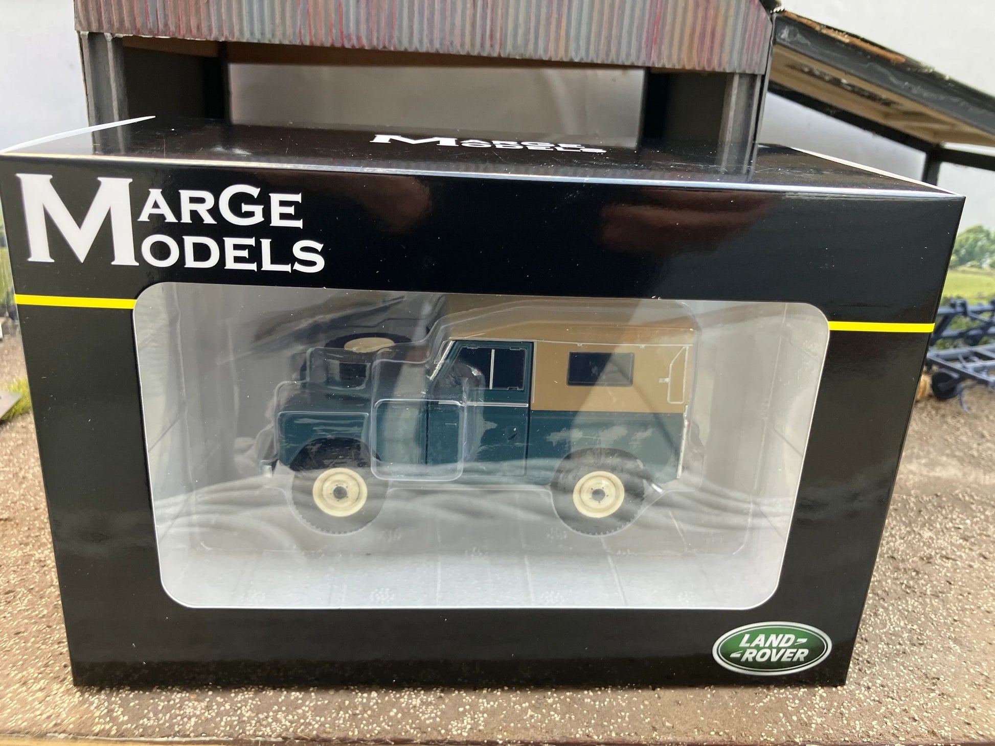 Land Rover Series 3 88 Soft top marine Blue Marge Models 1:32 scale new boxed MM2420-01 Image 9