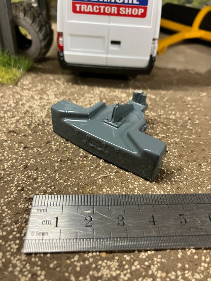 Large Front weight tractor system farm 1:32 scale Image