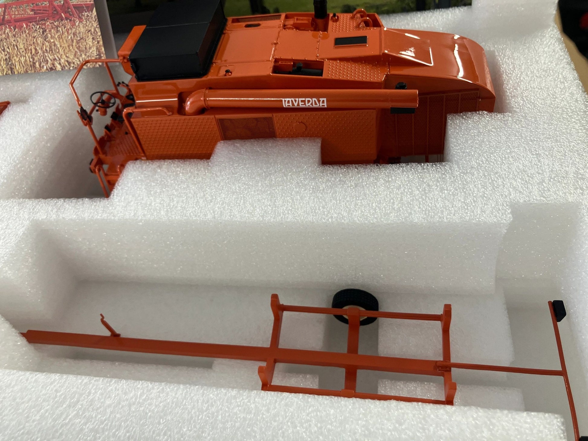Laverda M152 Combine Harvester Limited Edition Stunning in 1:32 scale VKA Models COLLECTION ONLY Image