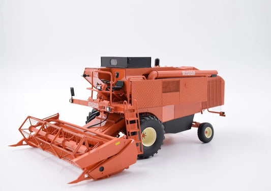 Laverda M152 Combine Harvester Limited Edition Stunning in 1:32 scale VKA Models COLLECTION ONLY Image 6