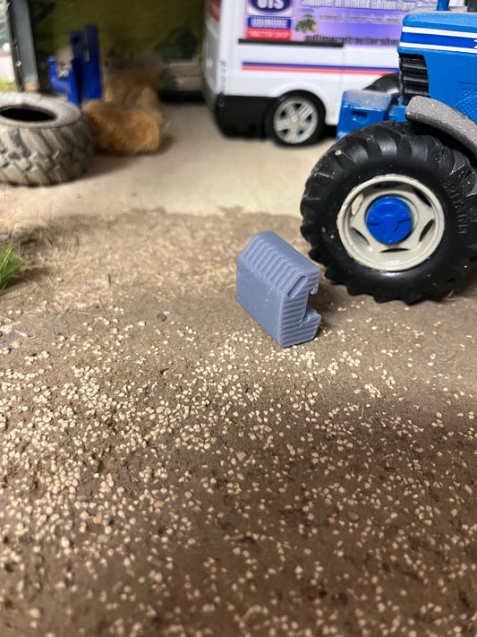 Leyland Tractor front middle weight 1:32 scale Image