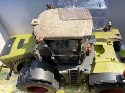 Lightly weathered Britains Claas Xerion 5000 tractor conversion 1:32 scale BOXED 43246 Image 4