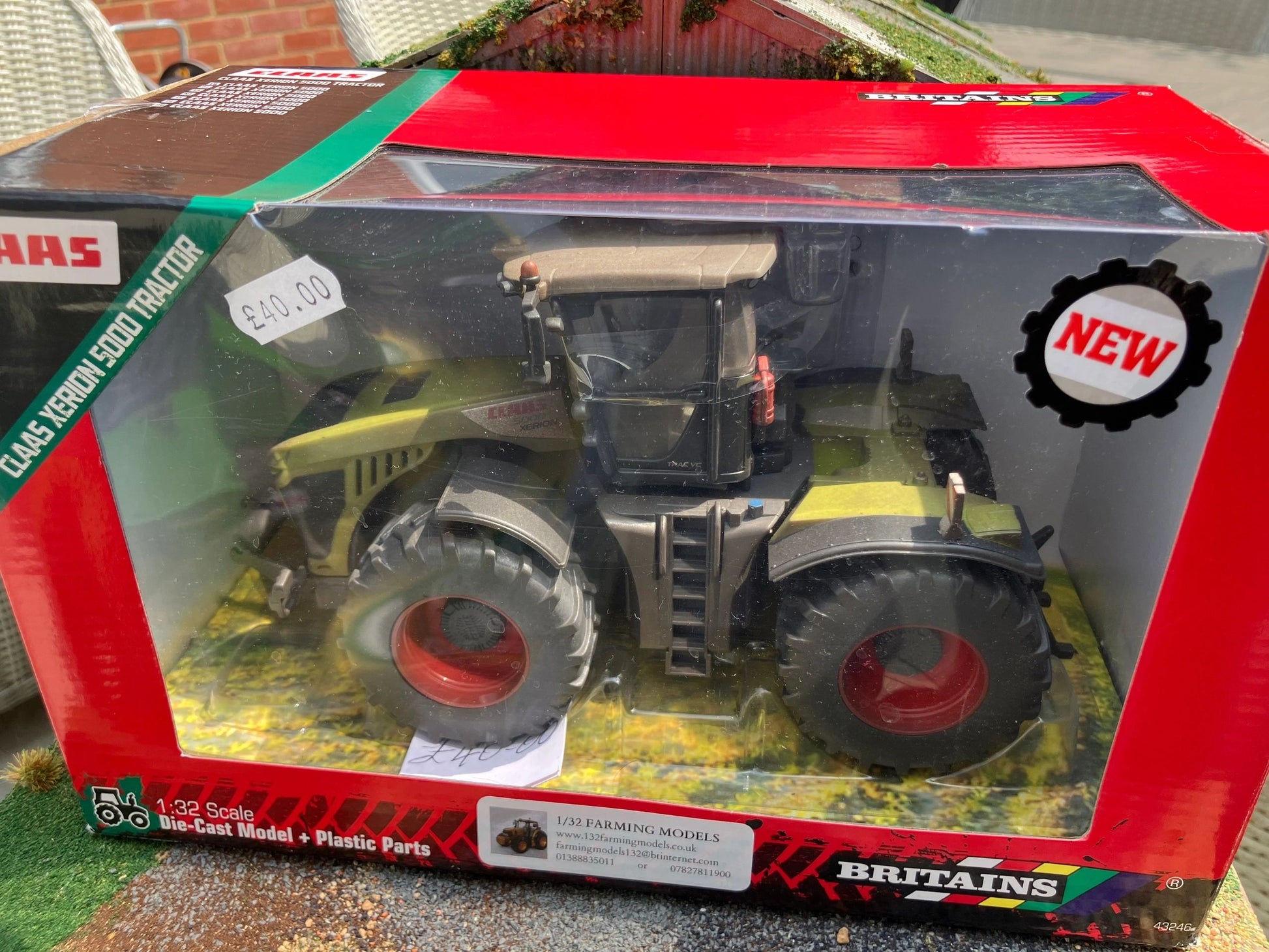 Lightly weathered Britains Claas Xerion 5000 tractor conversion 1:32 scale BOXED 43246 Image 7