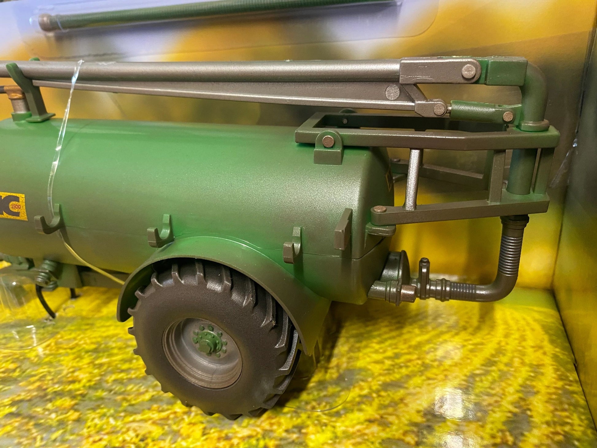 Lightly weathered Britains Green NC Slurry Tanker Roadside conversion 1:32 scale New BOXED 43253 Image 3