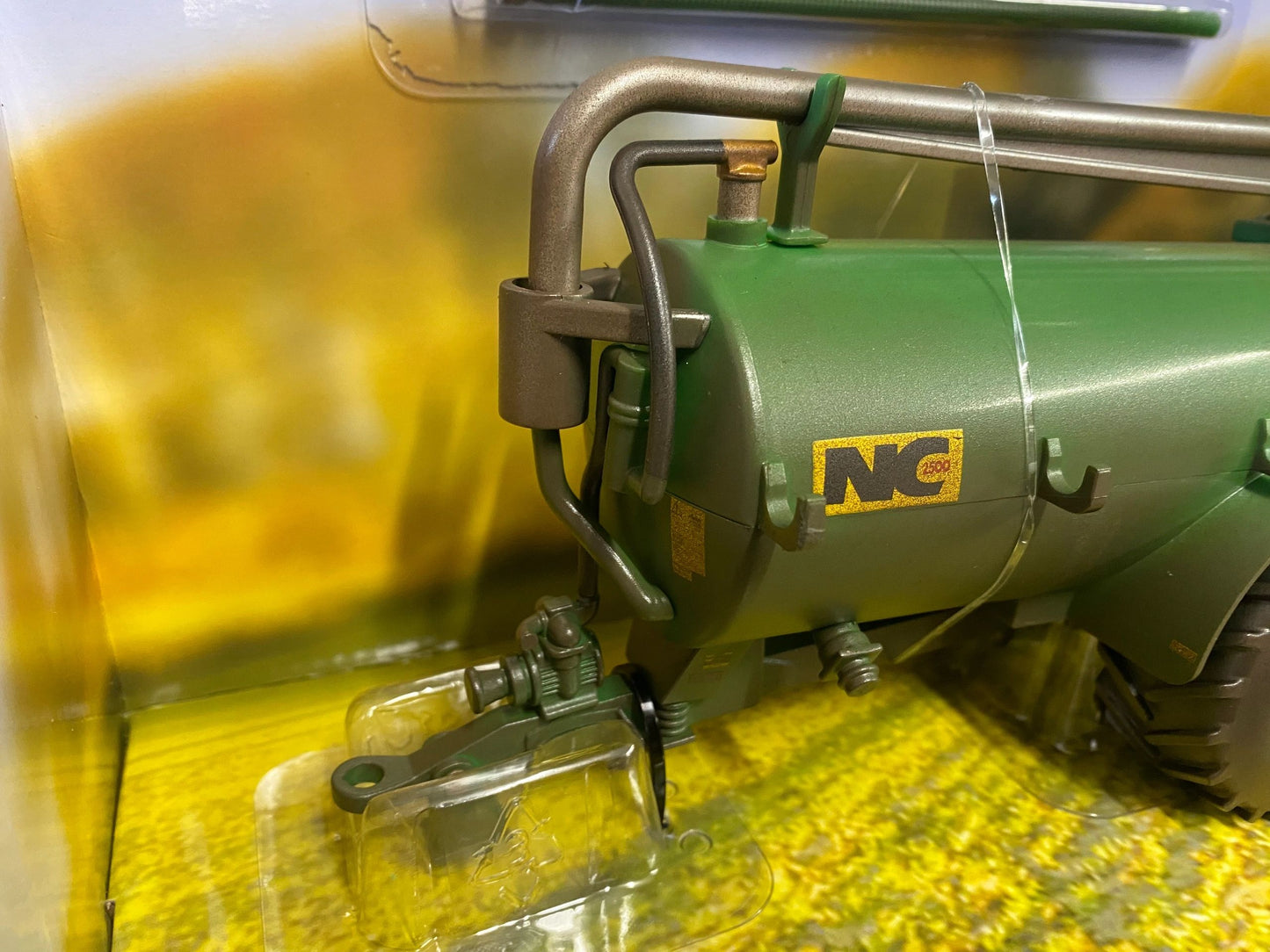Lightly weathered Britains Green NC Slurry Tanker Roadside conversion 1:32 scale New BOXED 43253 Image 5