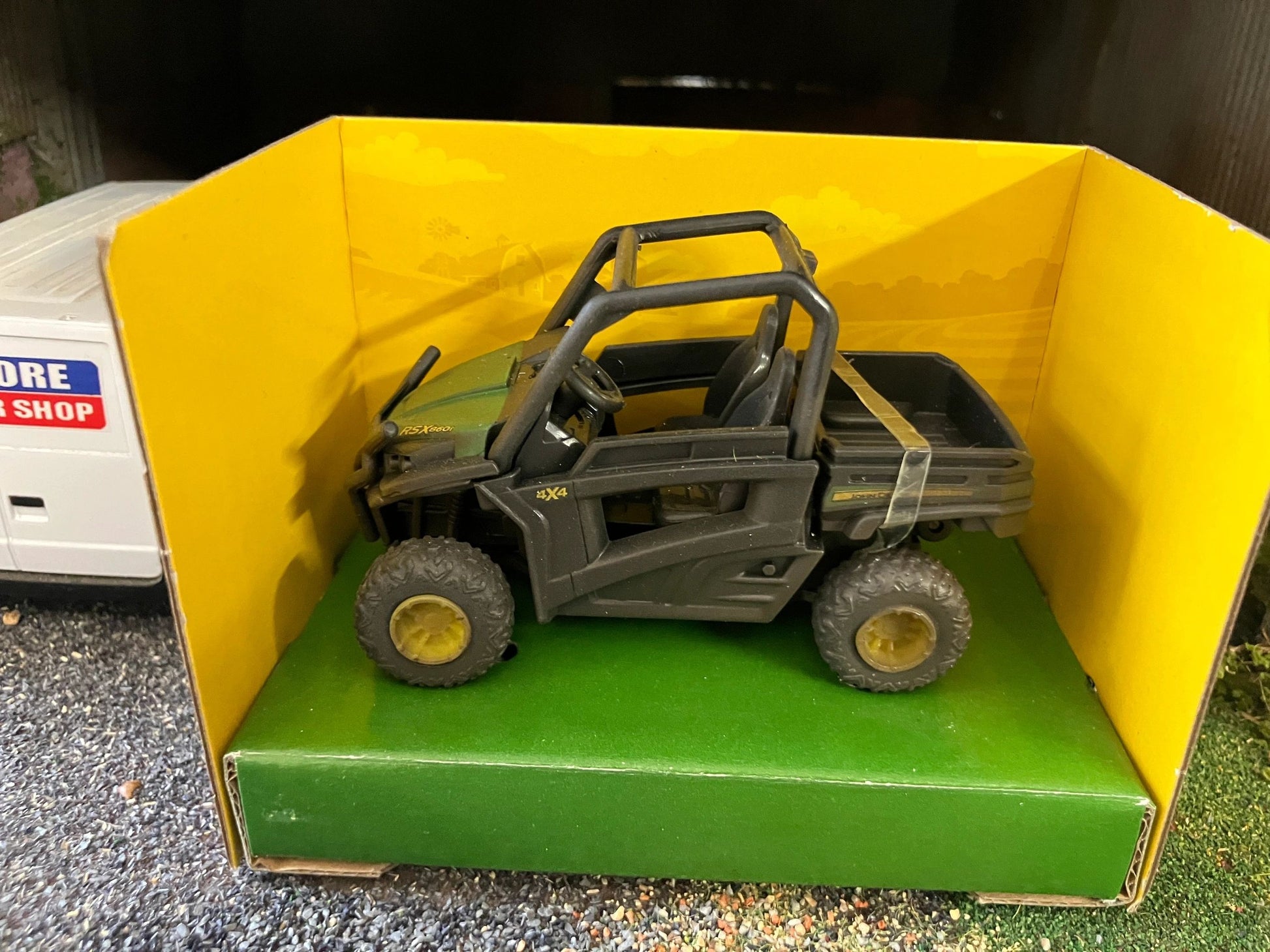 Lightly weathered Britains John Deere RSX860i Gator conversion 1:32 scale New BOXED 46801 Image 4