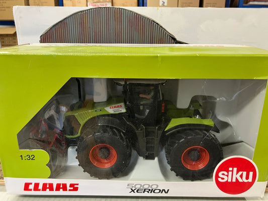 Limited Edition Claas Xerion 4500 Tractor 1:32 scale DEALER BOX Siku Image