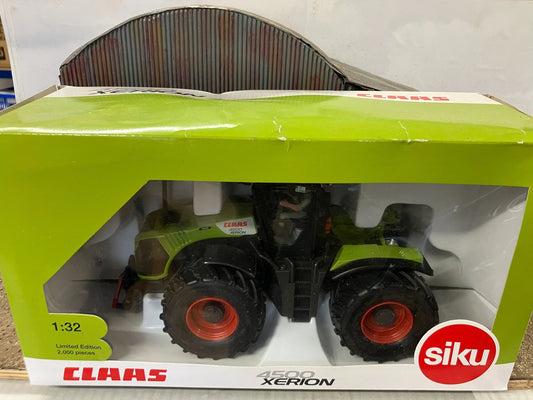 Limited Edition Claas Xerion 5000 Tractor 1:32 scale DEALER BOX Siku Image