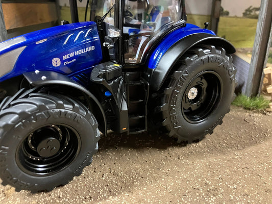 Limited Edition Marge Models New Holland Blue Power T7.340 Tractor Black wheels 1:32 scale Image 2