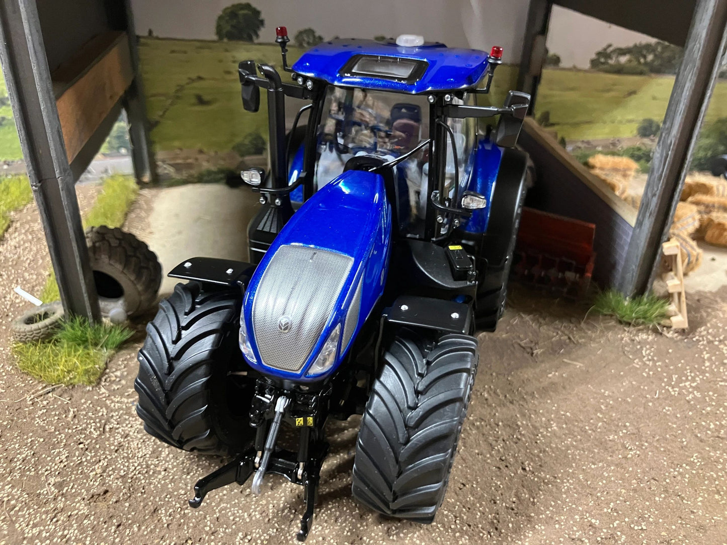 Limited Edition Marge Models New Holland Blue Power T7.340 Tractor Black wheels 1:32 scale Image 4