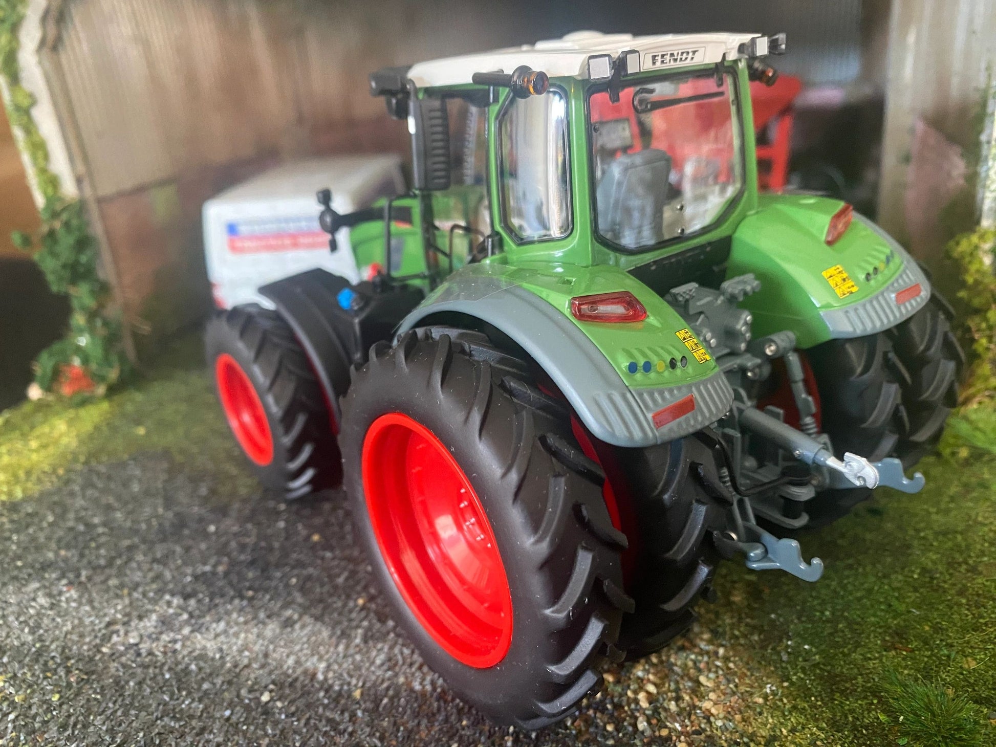 Limited Edition Prestige Wiking Fendt 726 tractor with row crop duals 1:32 scale Boxed Image 5