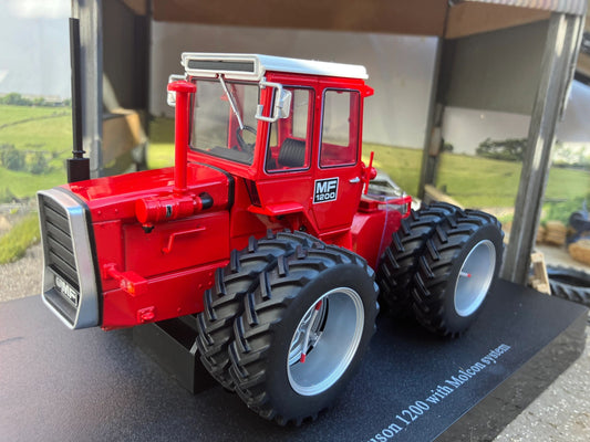 Limited Edition Universal Hobbies Massey Ferguson 1200 Tractor with Molcon duals BOXED 1:32 scale UH6700 Image