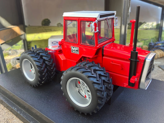 Limited Edition Universal Hobbies Massey Ferguson 1200 Tractor with Molcon duals BOXED 1:32 scale UH6700 Image 2