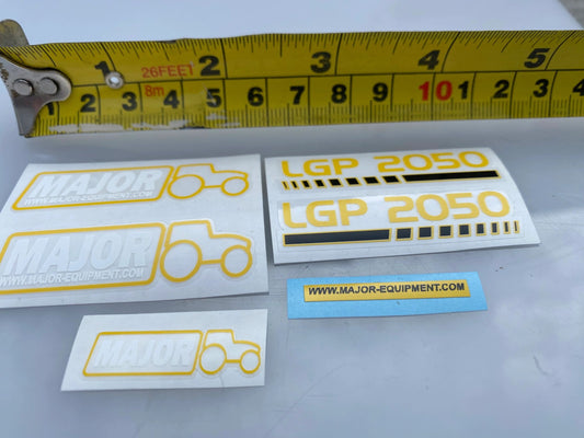 Major LGP 2050 slurry tanker pre cut professional High quality vinyl set of white decals 1:32 scale Image