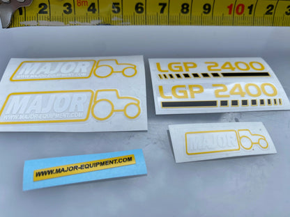 Major LGP 2400 slurry tanker pre cut professional High quality vinyl set of white decals 1:32 scale Image