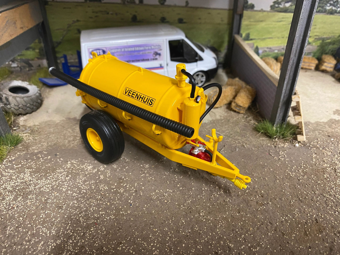Marge Models Veenhuis Populair 3200 Litre Slurry Tanker 1:32 scale Image 3