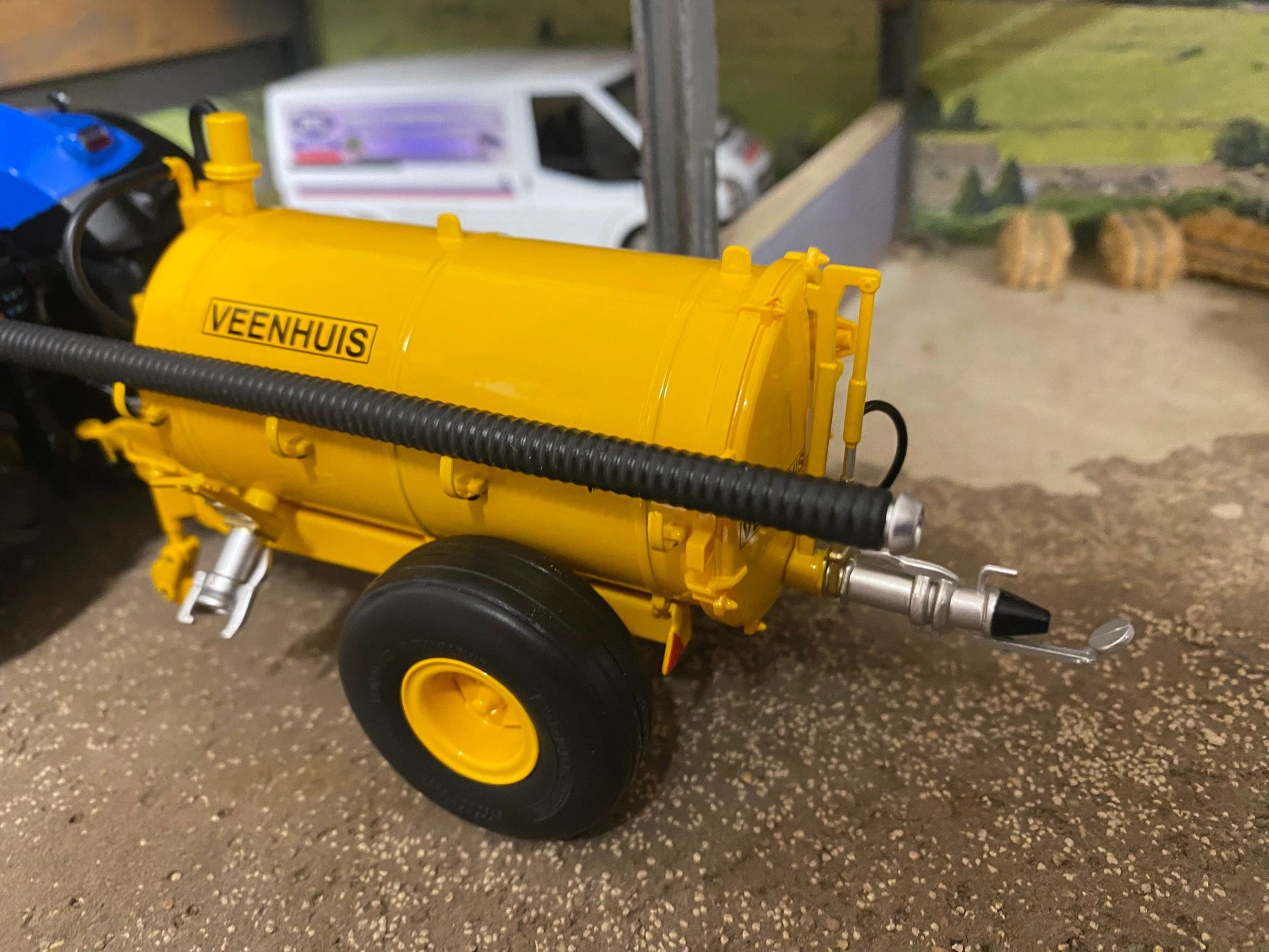 Marge Models Veenhuis Populair 3200 Litre Slurry Tanker 1:32 scale Image 6